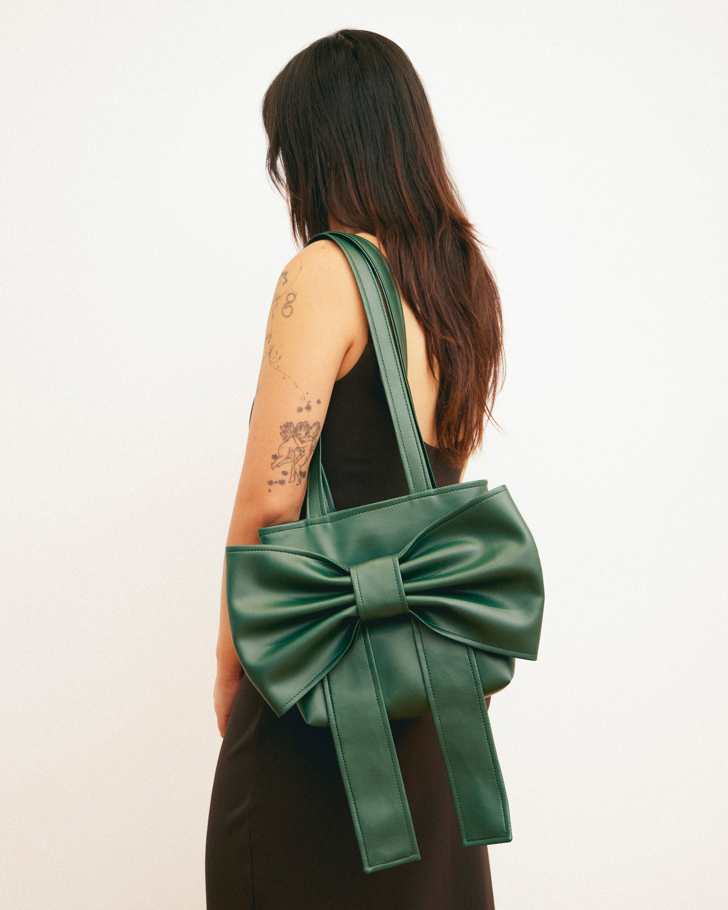 Caitlin Snell | Market Bag | Leather | Vinyl | Bow Bag | Handmade | Ethical Fashion | Sustainable Fashion | Gift | New Zealand Made | Small Business | Natural Fibre | Durable | Chic | Hair Accessory | Slow Fashion 