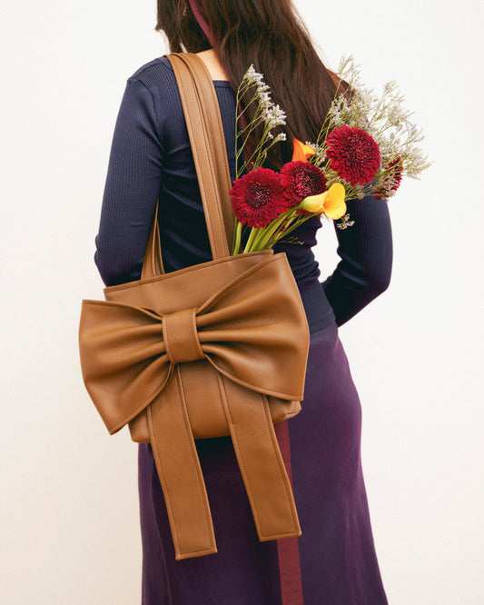 Caitlin Snell | Market Bag | Leather | Vinyl | Bow Bag | Handmade | Ethical Fashion | Sustainable Fashion | Gift | New Zealand Made | Small Business | Natural Fibre | Durable | Chic | Hair Accessory | Slow Fashion