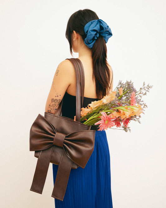 Caitlin Snell | Market Bag | Leather | Vinyl | Bow Bag | Handmade | Ethical Fashion | Sustainable Fashion | Gift | New Zealand Made | Small Business | Natural Fibre | Durable | Chic | Hair Accessory | Slow Fashion